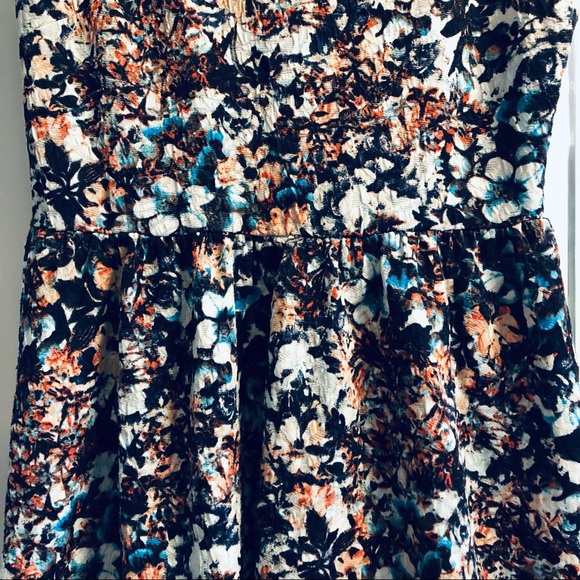 G:21 Large Floral Lacey Stretch Mini Sundress - Picture 3 of 10